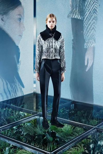 Look 1